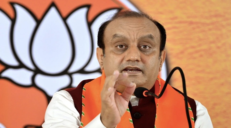 सबूत पेश करो या माफी मांगो': भाजपा ने विधायक पाला बदलने के आरोप पर उमर अब्दुल्ला को करारा जवाब दिया
