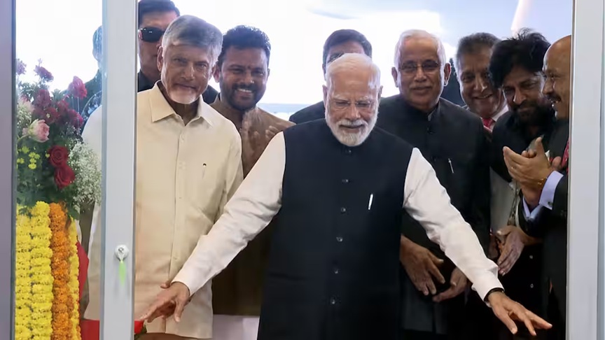 'हवाई अड्डों का नाम एक ही परिवार के नाम पर रखा गया था': आंध्र प्रदेश दौरे के दौरान पीएम मोदी का कांग्रेस पर तंज।